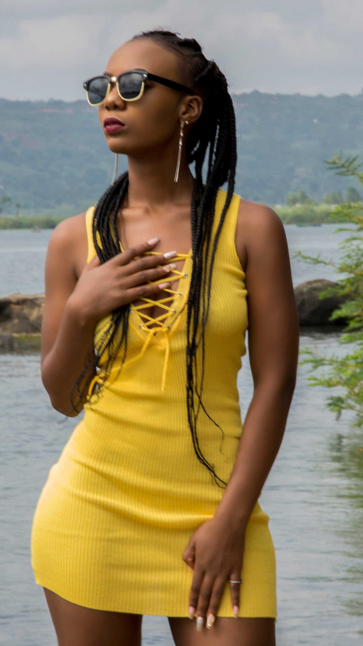 loving tyra set photo (4)